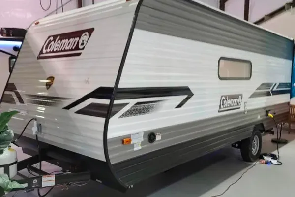 Viktoriya 's Coleman lantern LT22ft Travel Trailer