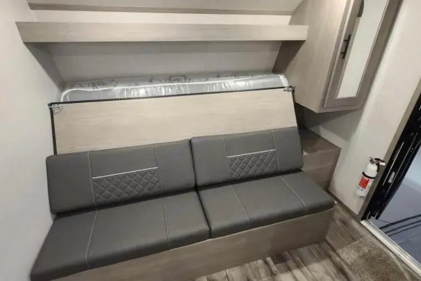 Viktoriya 's Coleman lantern LT22ft Travel Trailer