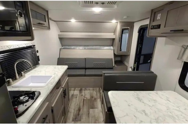Viktoriya 's Coleman lantern LT22ft Travel Trailer