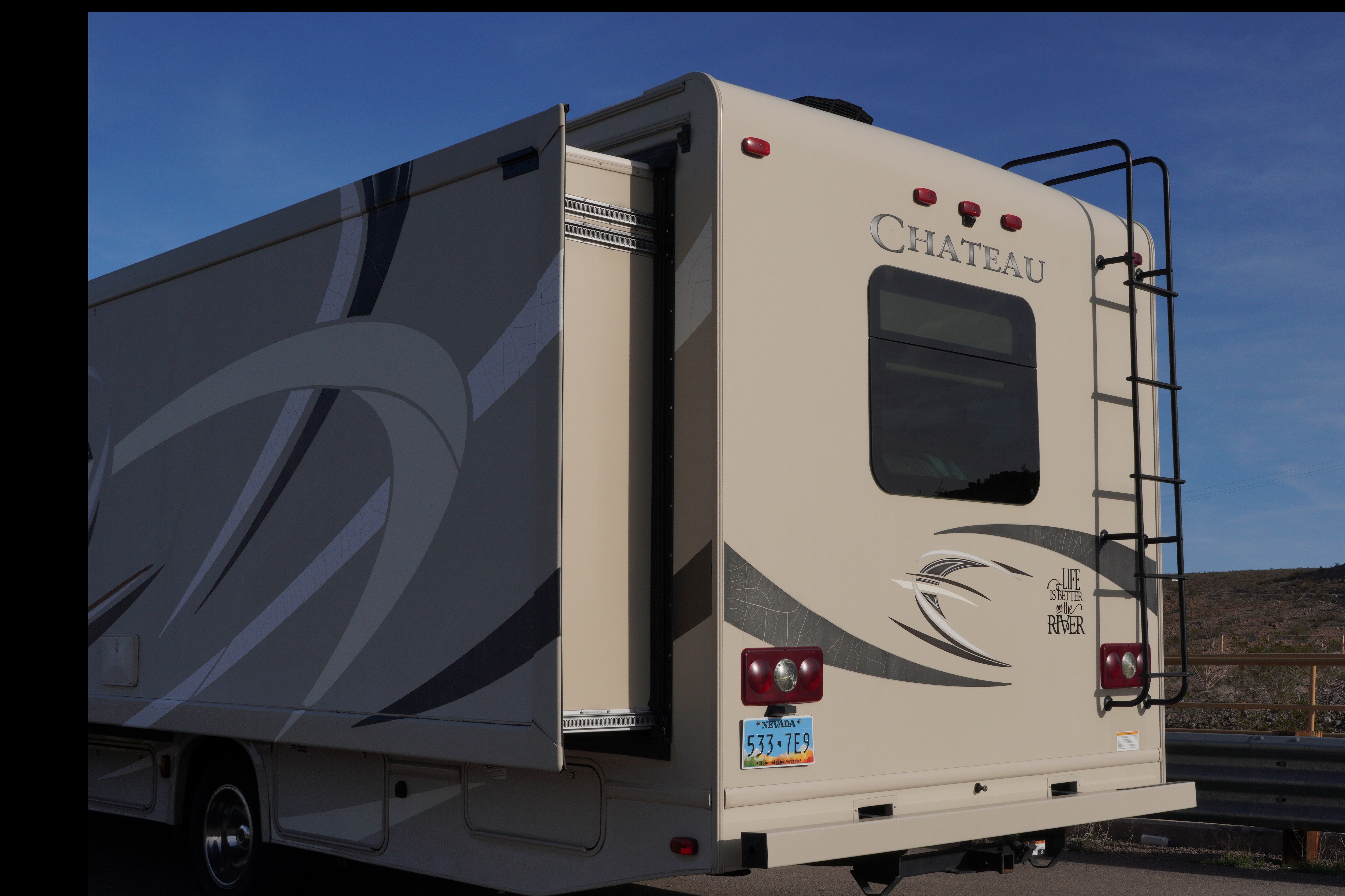 Thor Motor Coach Chateau