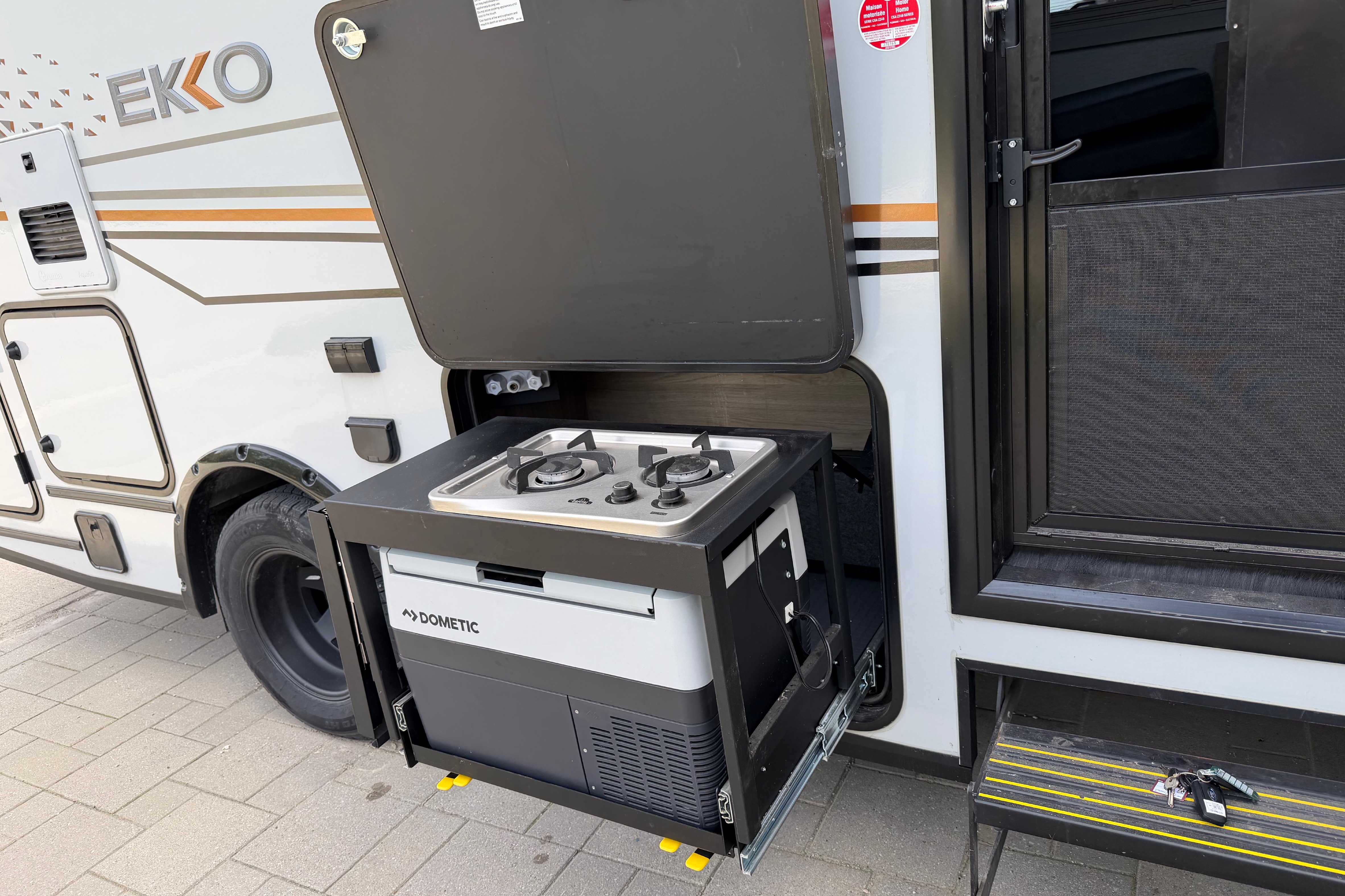 Heather's Winnebago Ekko Class C