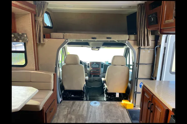 Apollo- Diesel 2401S Forester Class C