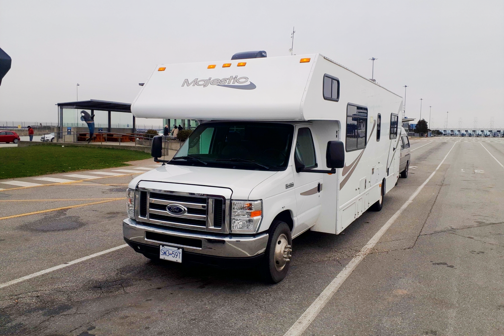 29ft, 8 sleep, Thor Motor Coach Ford E450 Class C