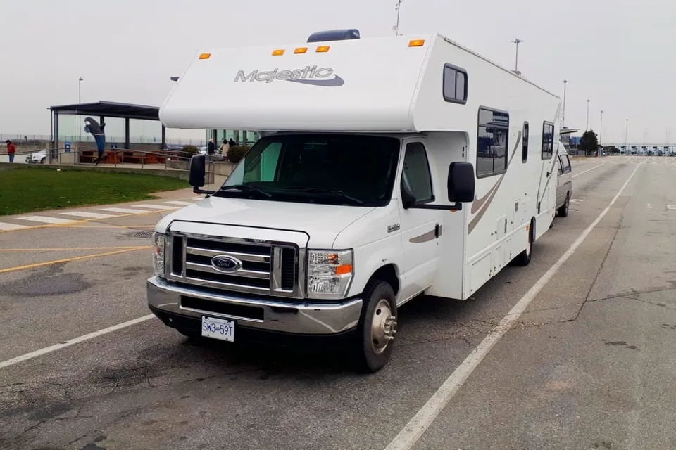 29ft, 8 sleep, Thor Motor Coach Ford E450 Class C