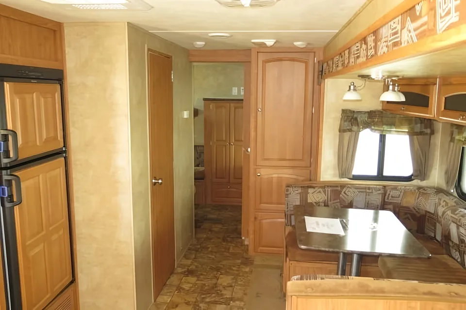 Large Bunkhouse trailer, under 10,000 Pounds!