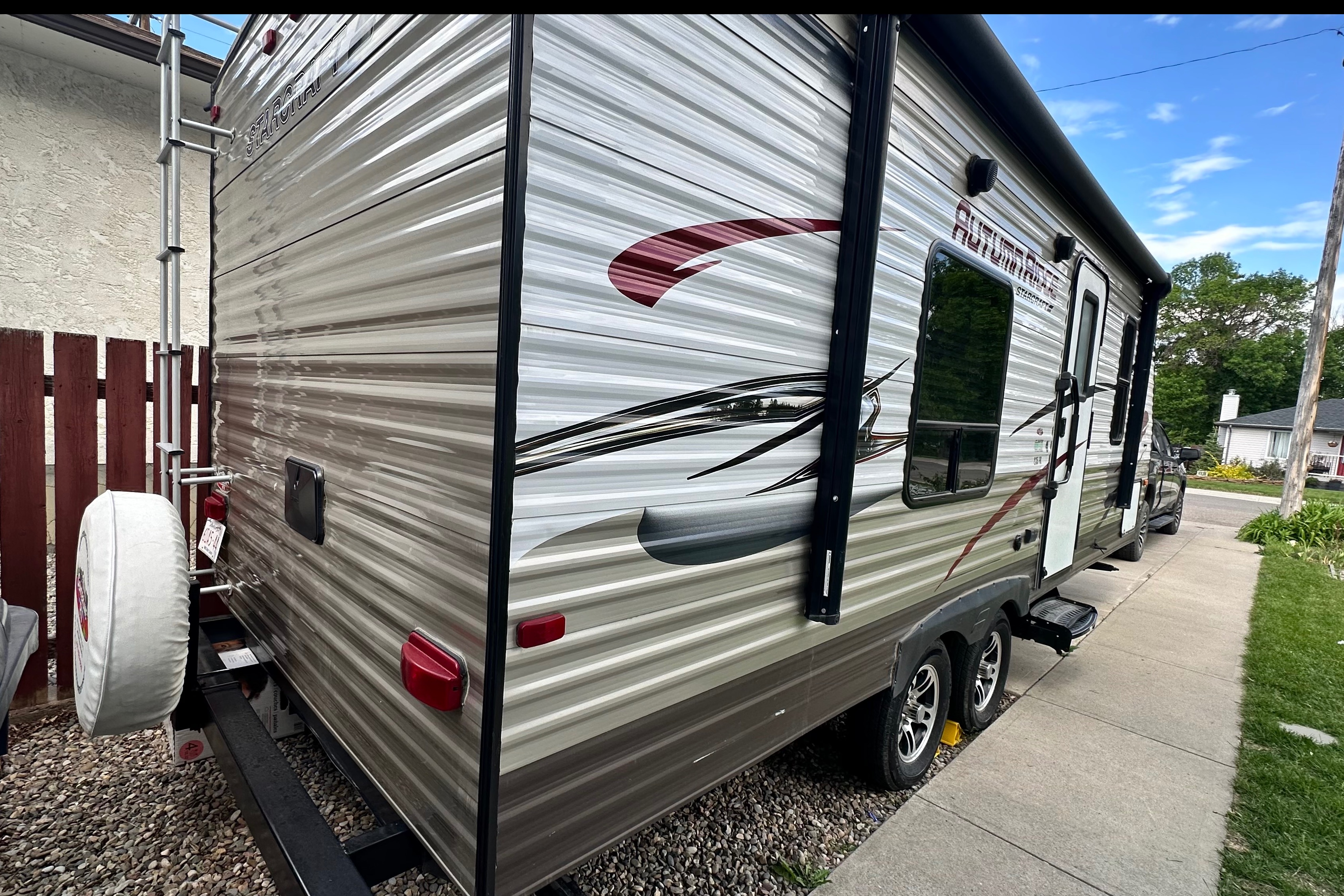 Sandra's Starcraft Autumn Ridge 235FB Travel Trailer