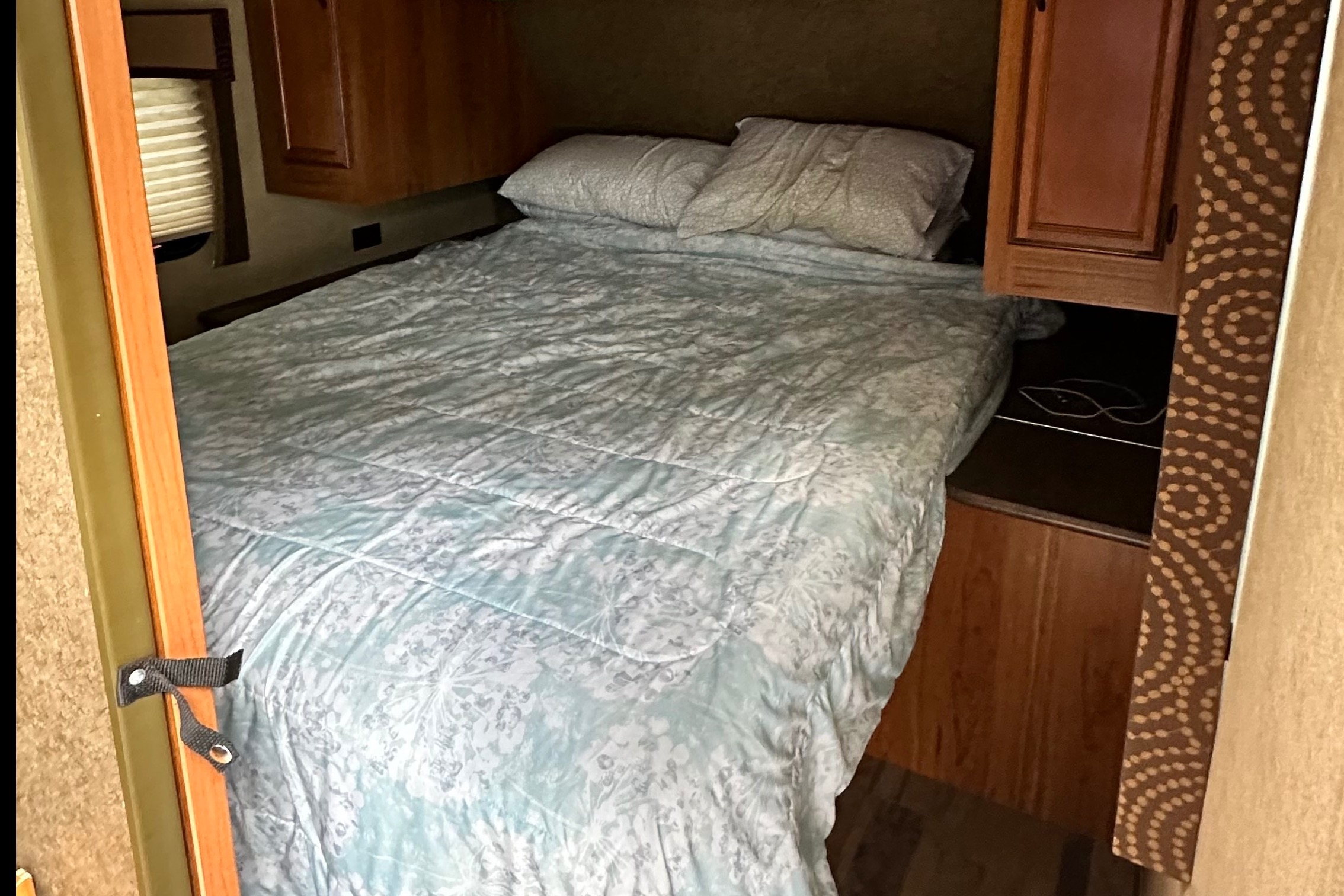 Sandra's Starcraft Autumn Ridge 235FB Travel Trailer