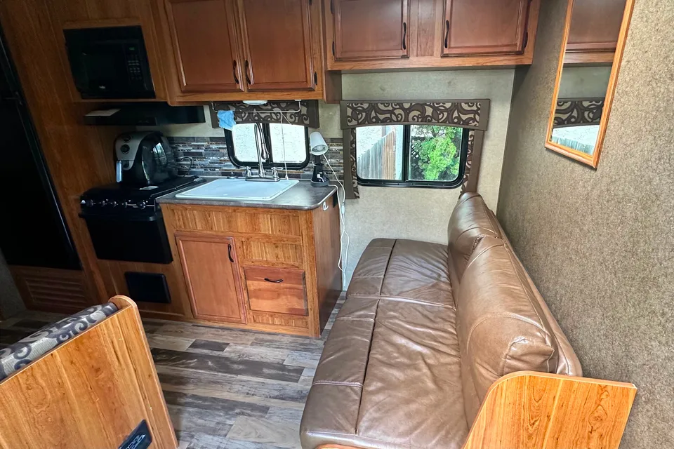Sandra's Starcraft Autumn Ridge 235FB Travel Trailer