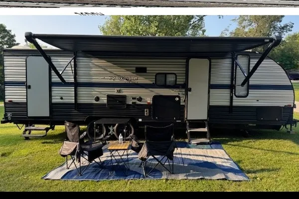 Great Camper with Bunks for Making Summer Memories!