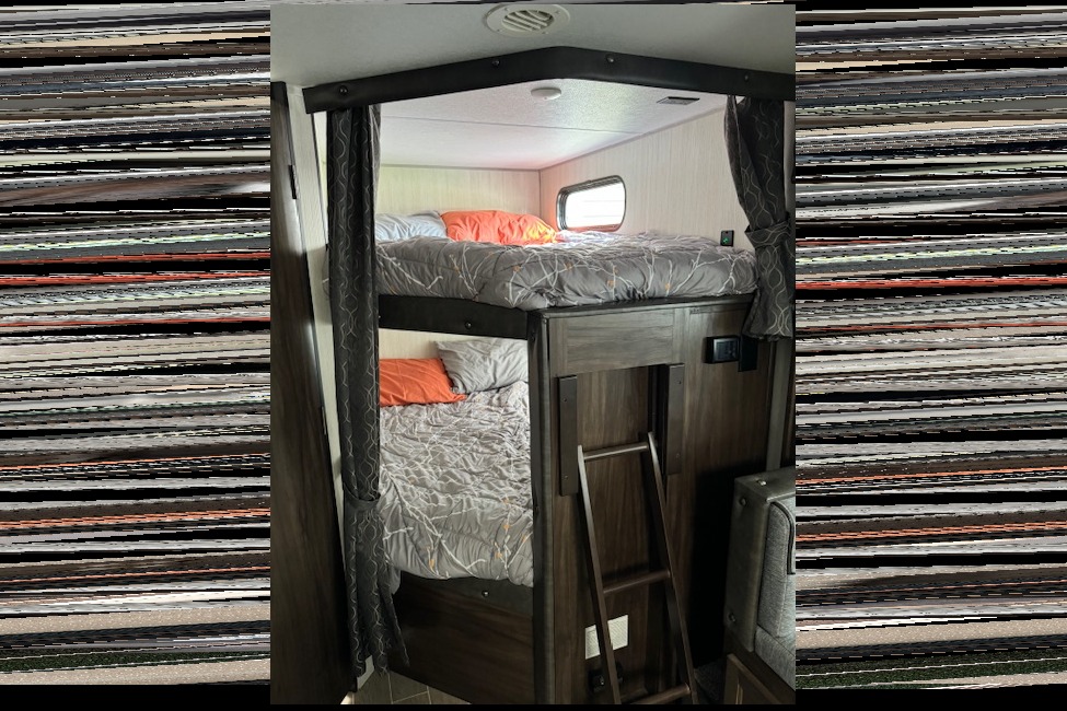 Great Camper with Bunks for Making Summer Memories!