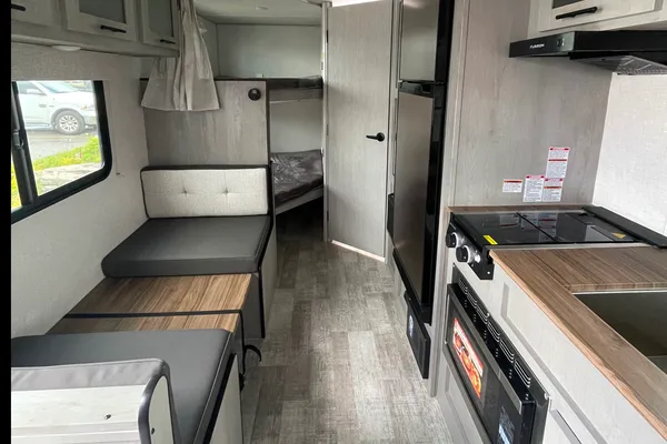 Matt & Sam’s Ibex 19BHEO Travel Trailer