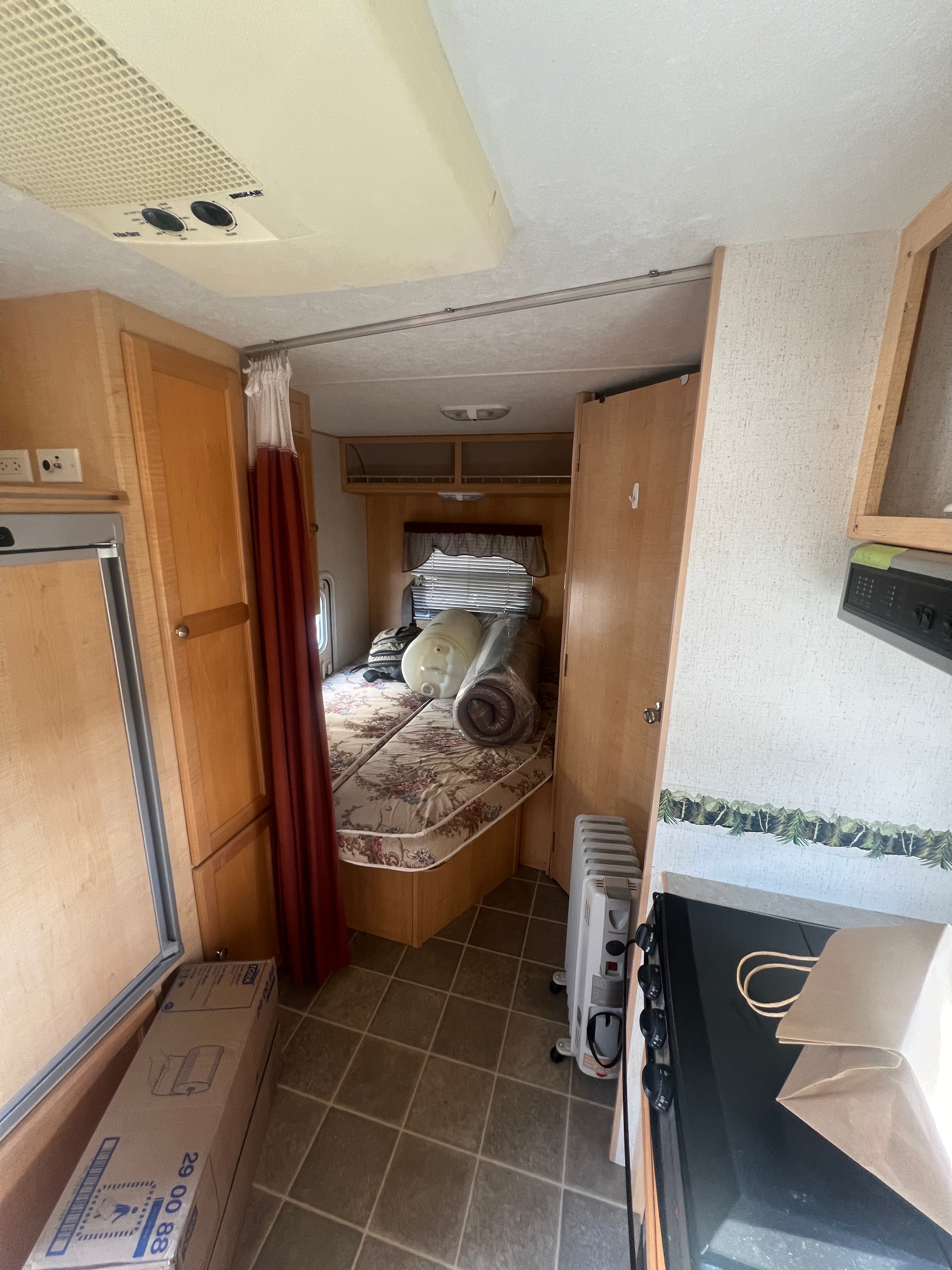 Evgeni's TRAIL-LITE Trail Cruiser Travel Trailer