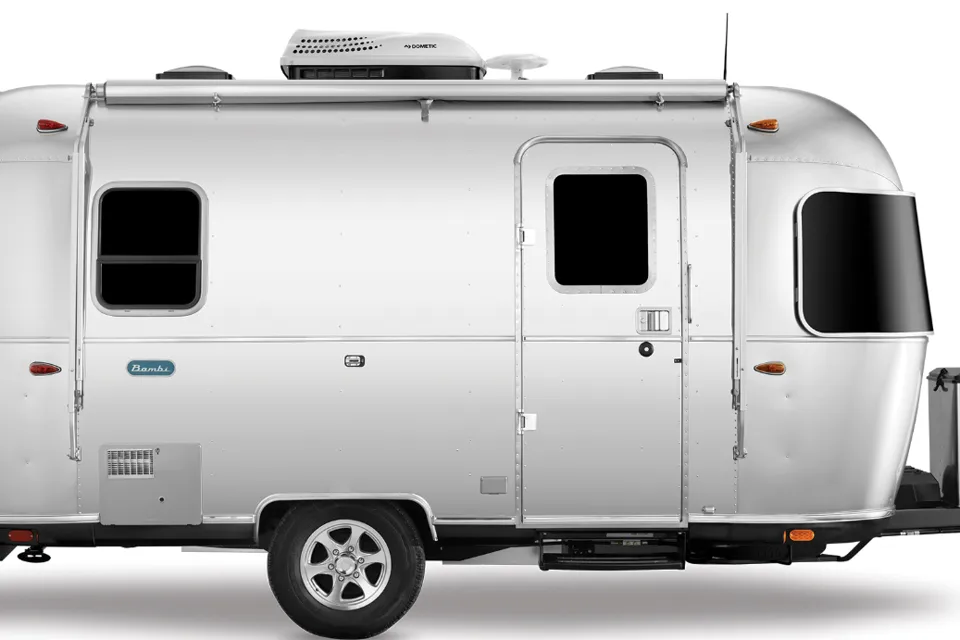 Magnolia 4 Airstream 22ft Bambi Sport **FULLY LOADED**