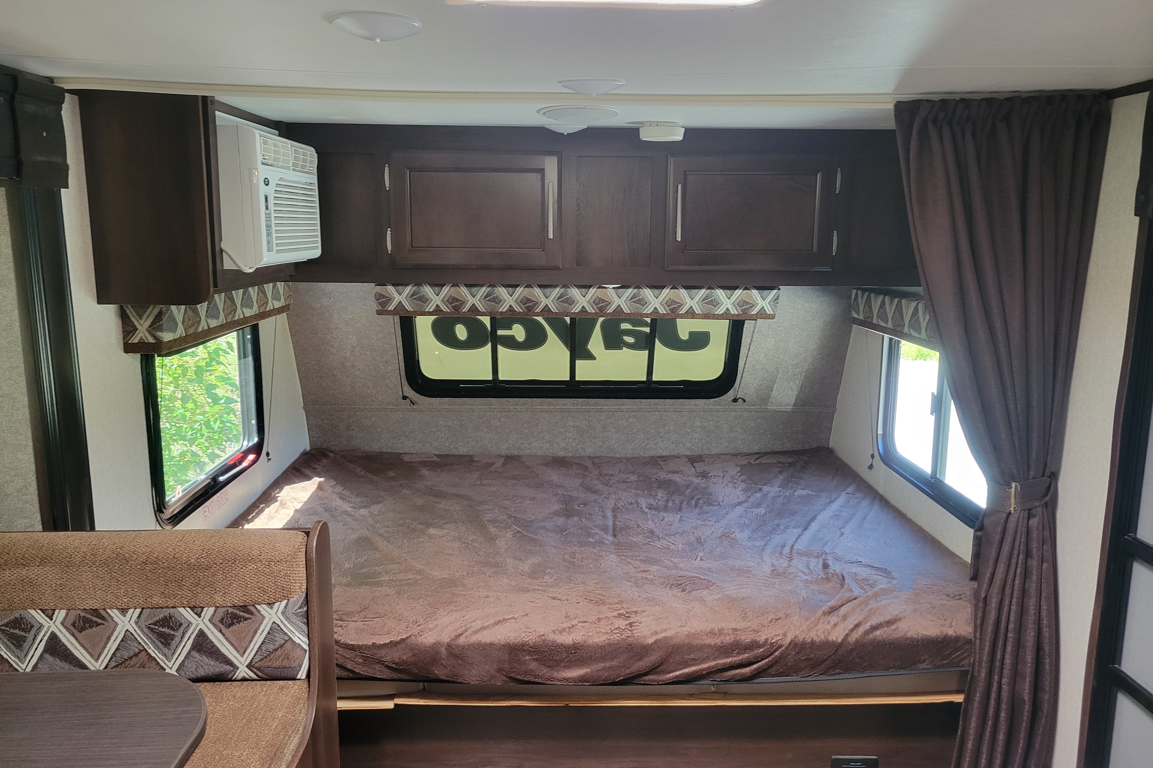 Eric & Kaitlyn's Jay Flight Baja Travel Trailer