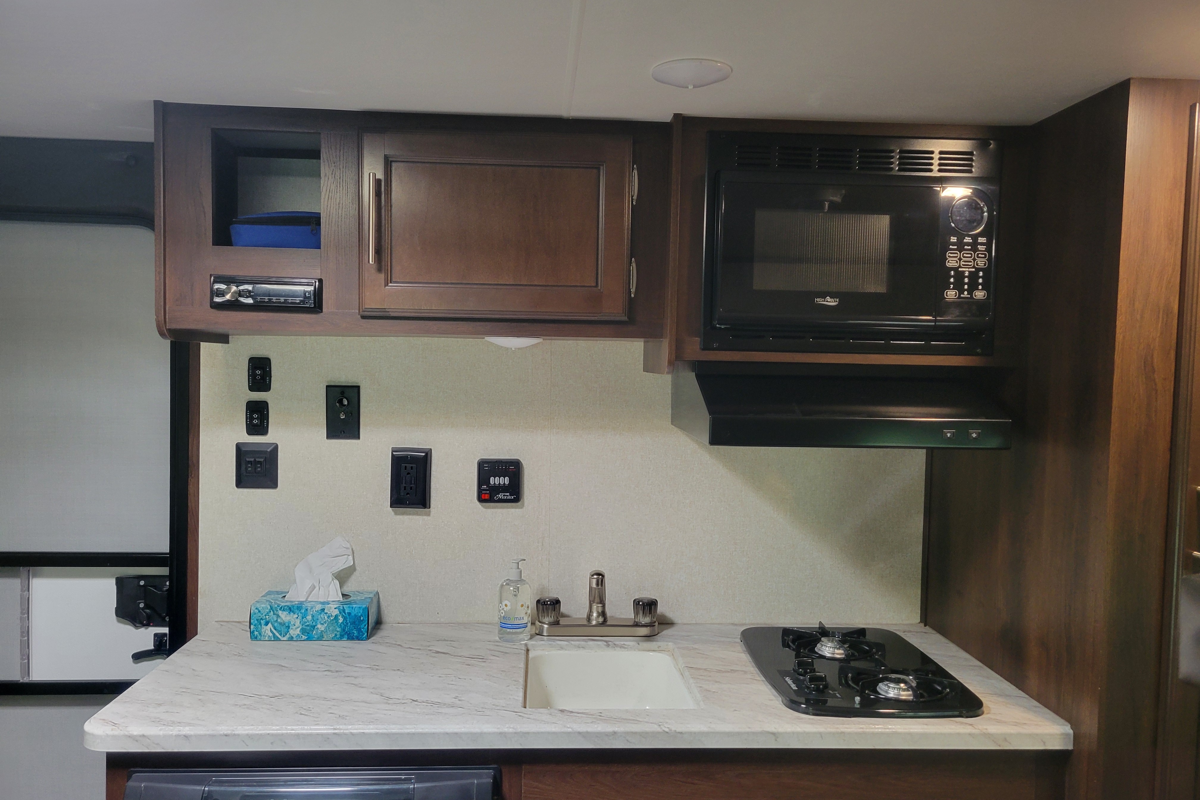 Eric & Kaitlyn's Jay Flight Baja Travel Trailer