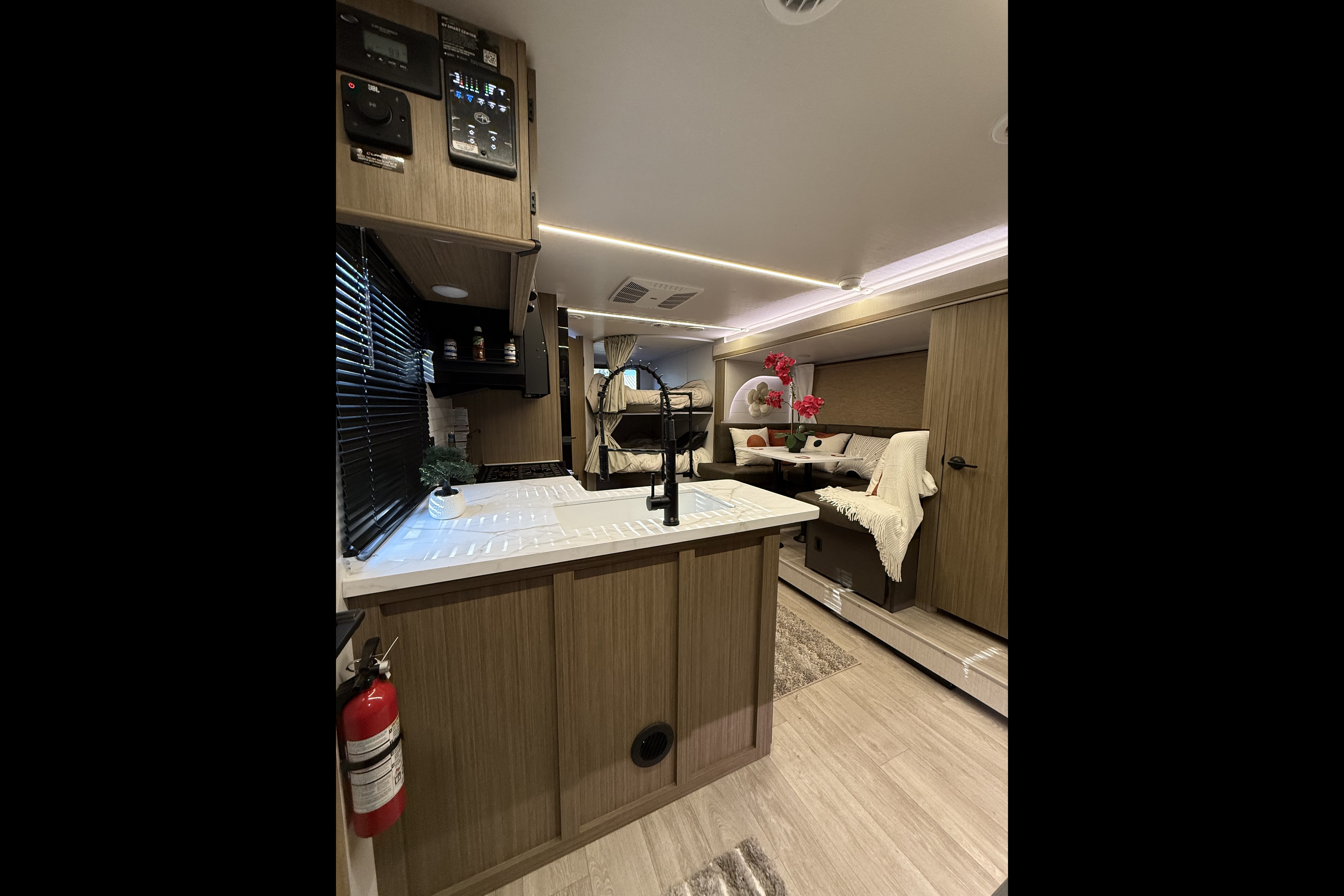 2026 Salem, Bunkhouse, Sleeps 8, $500 Deposit, Bed Linens included