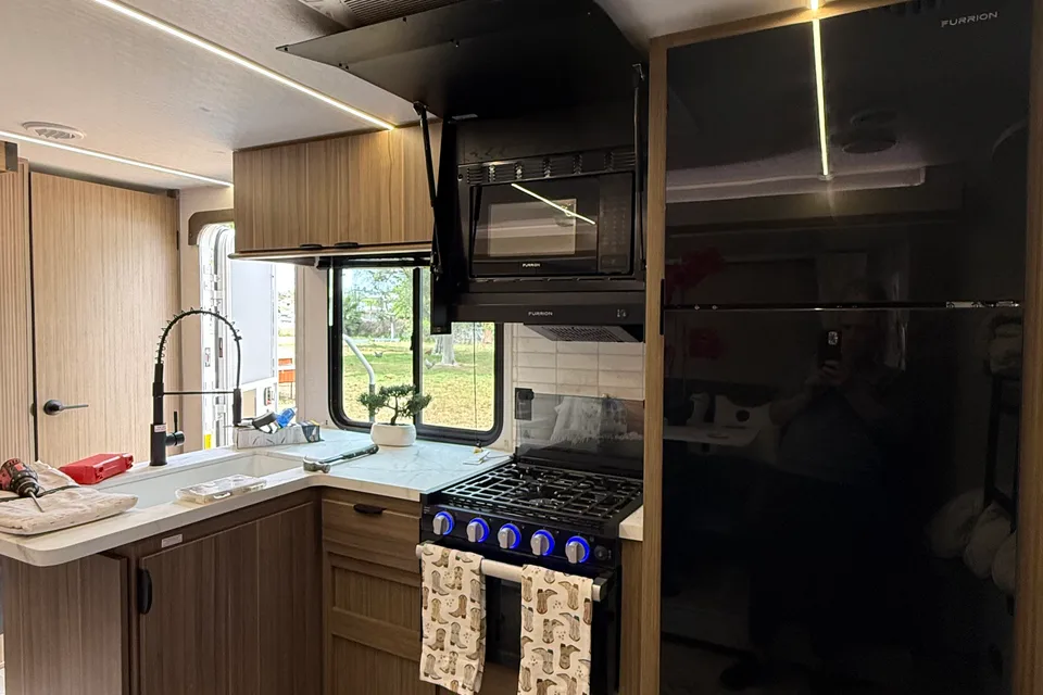 2026 Salem, Bunkhouse, Sleeps 8, $500 Deposit, Bed Linens included
