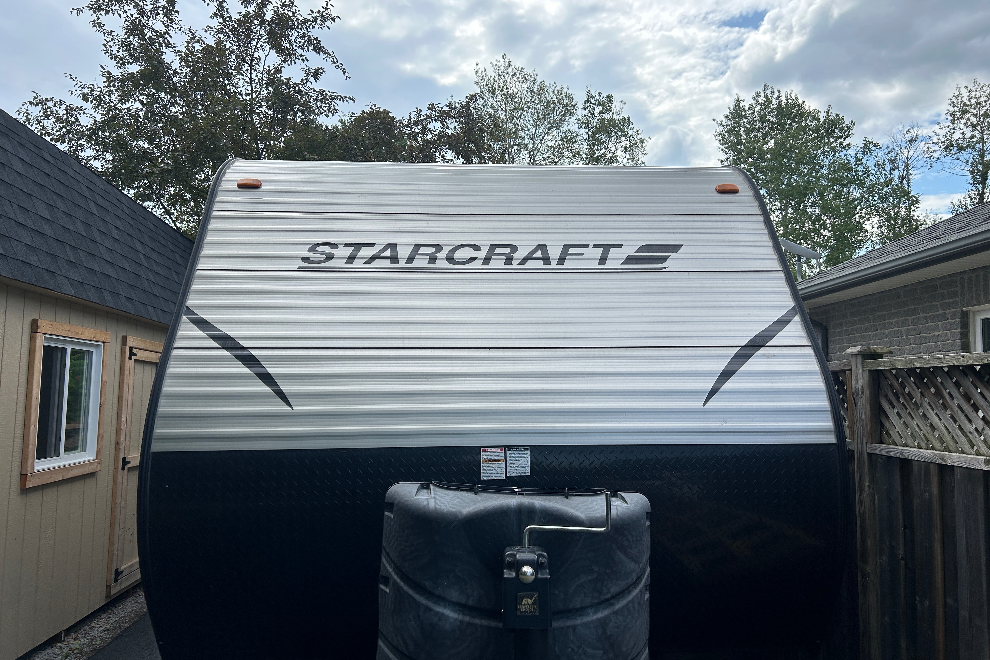 Jodi and Jerry’s Starcraft Autumn Ridge 24ft Travel Trailer