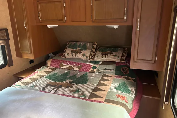 Jodi and Jerry’s Starcraft Autumn Ridge 24ft Travel Trailer
