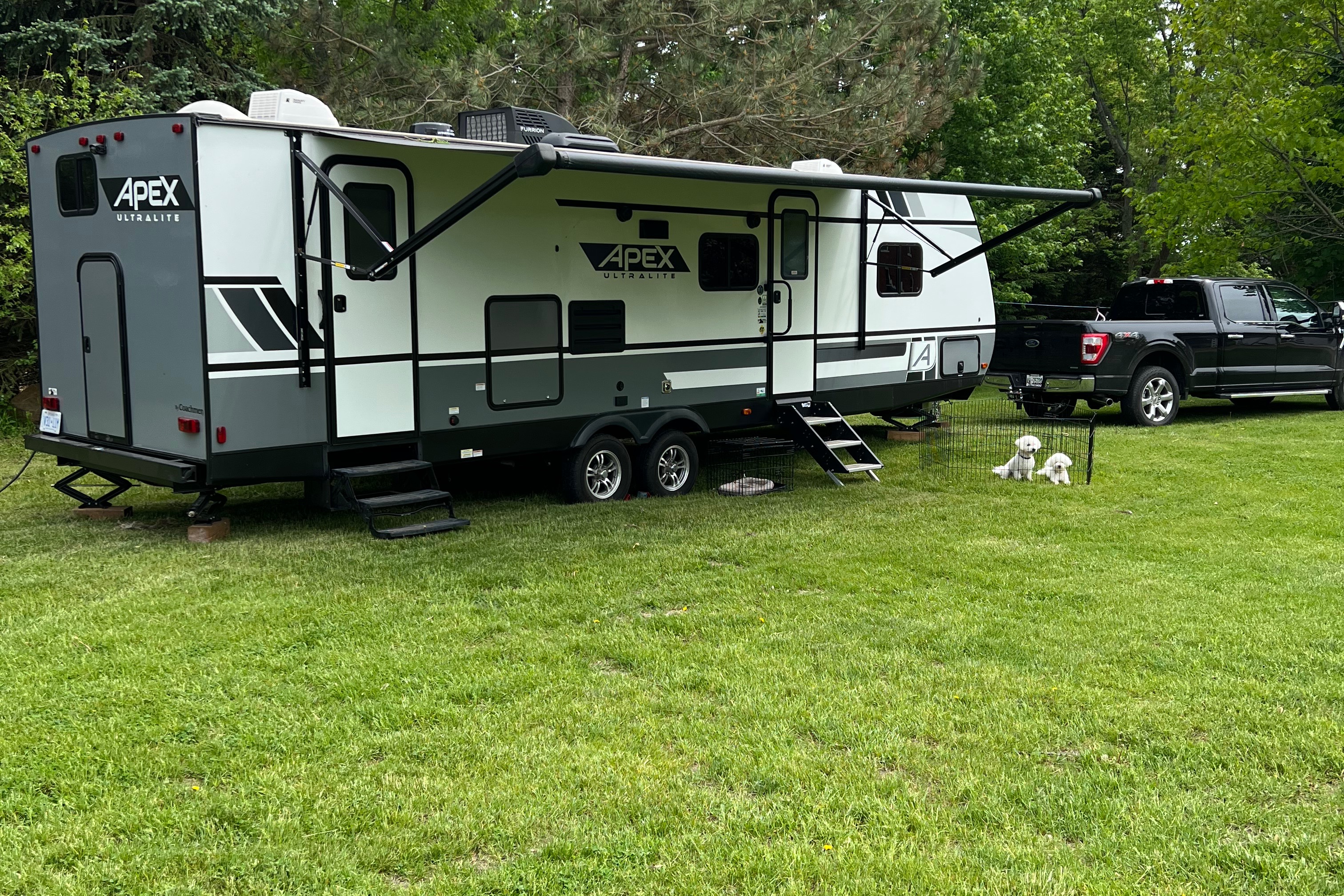 Peter's Coachman Apex 290BHS Travel Trailer