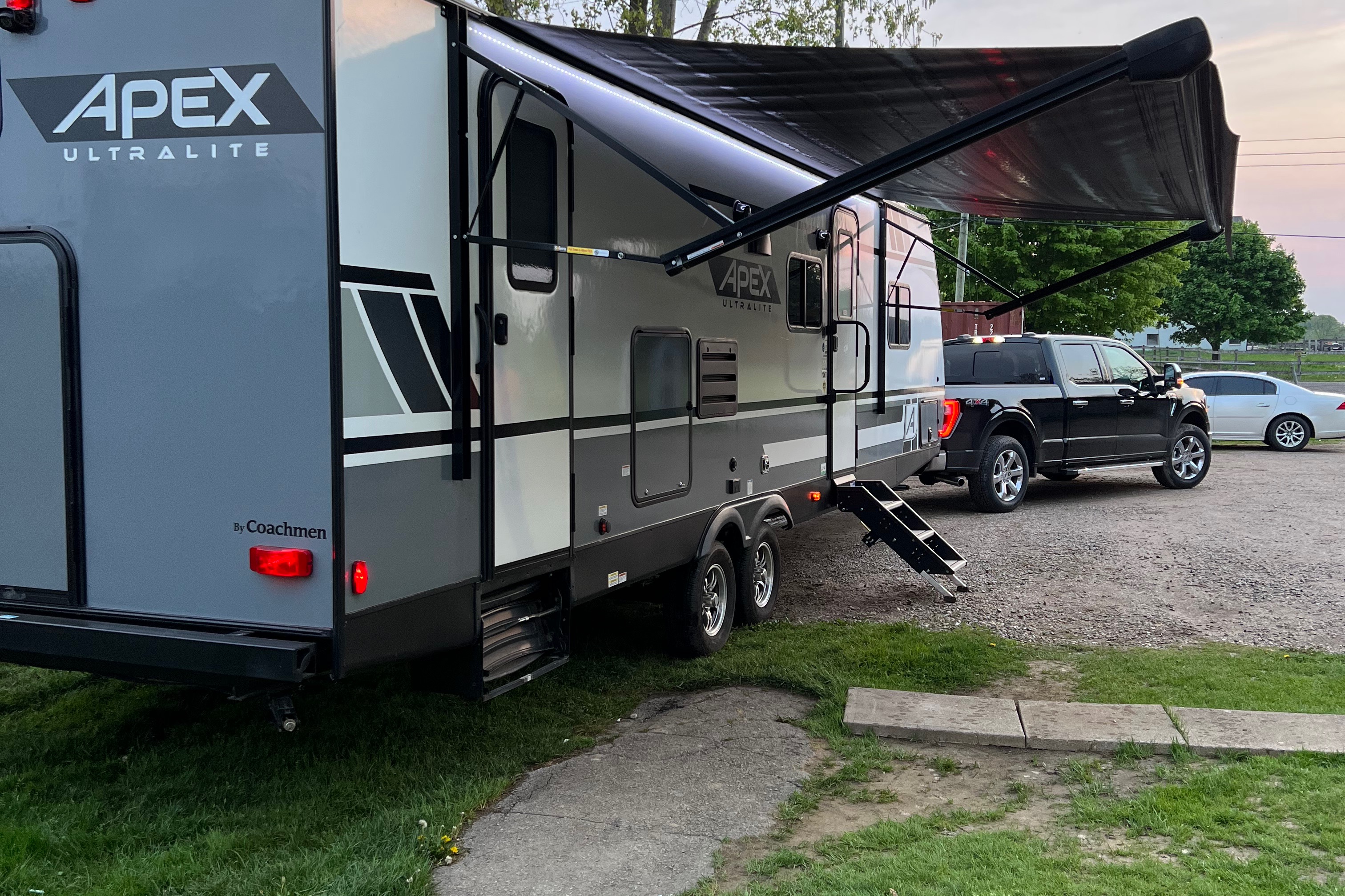 Peter's Coachman Apex 290BHS Travel Trailer