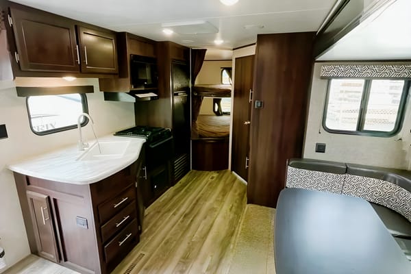 Jayco Rocky Mountian 24BHSW Travel Trailer