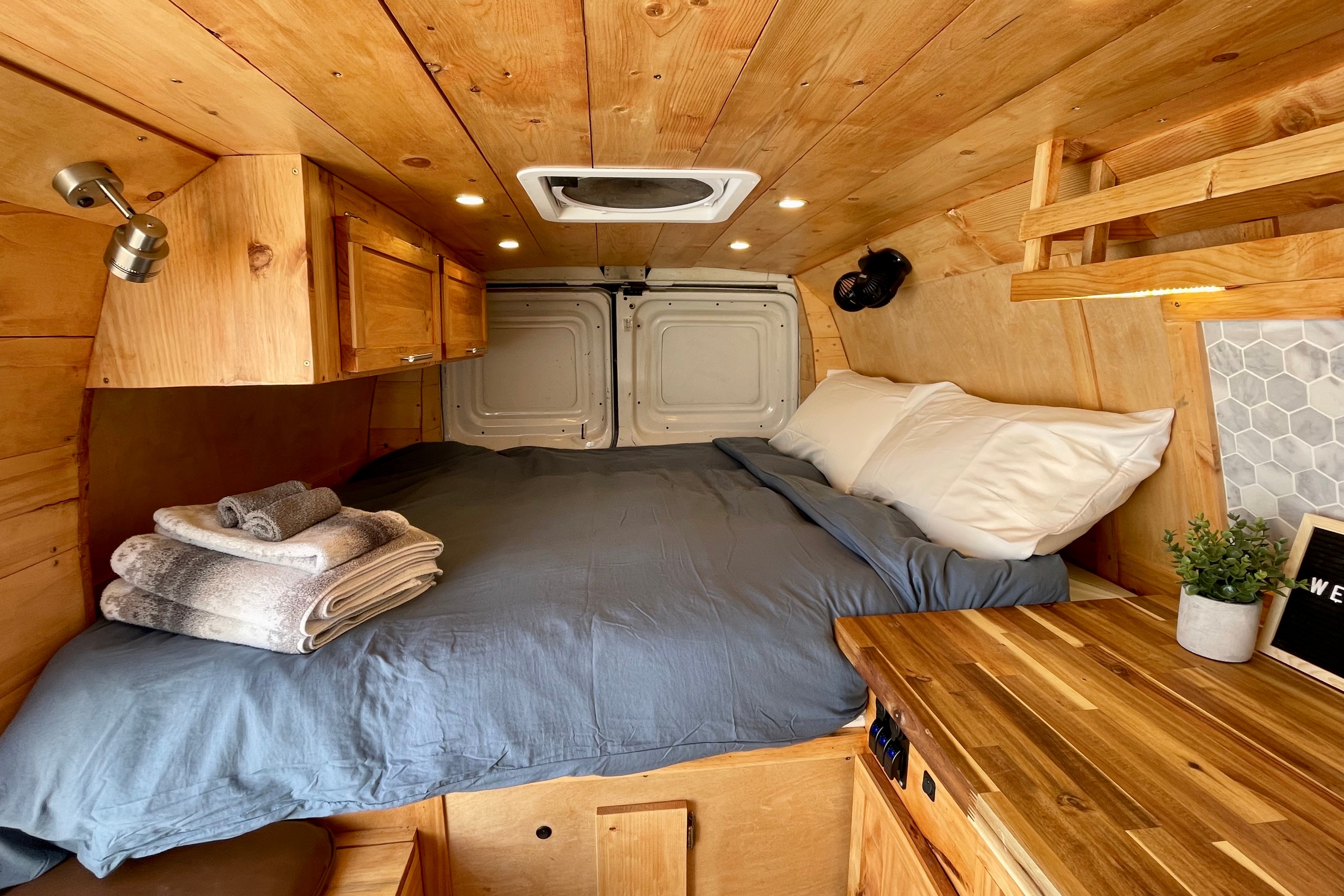 Leo the Camper Van