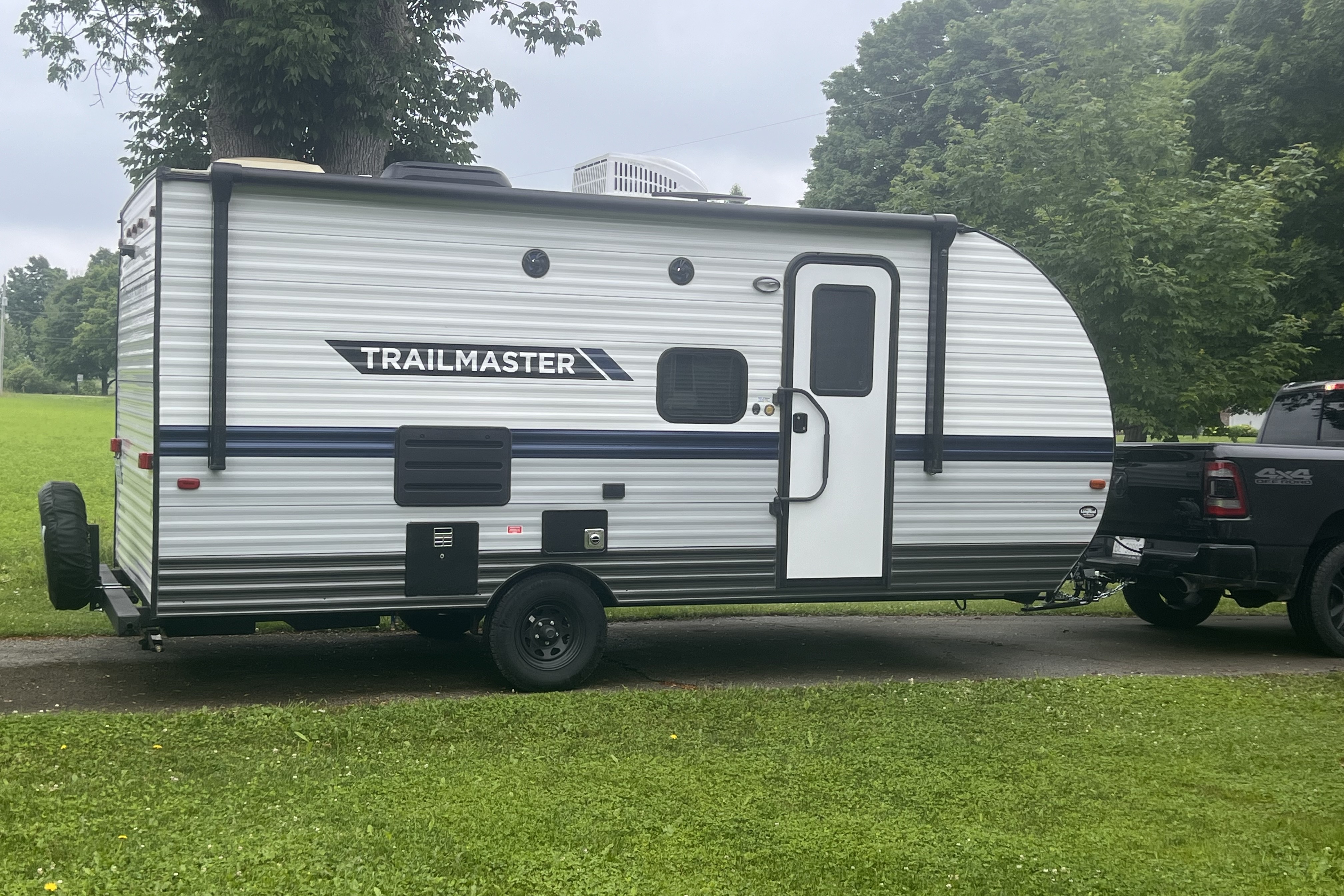 Cozy 19’ Gulf Stream – Easy Tow Weekend Escape
