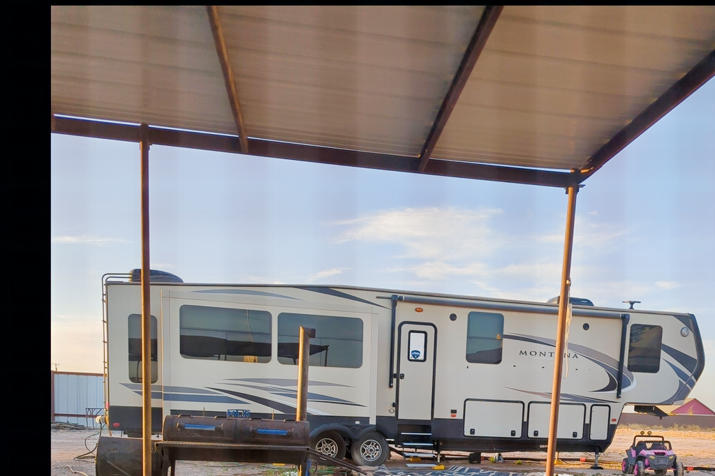 Mario's 2018 Keystone Montana High Country Fifth Wheel