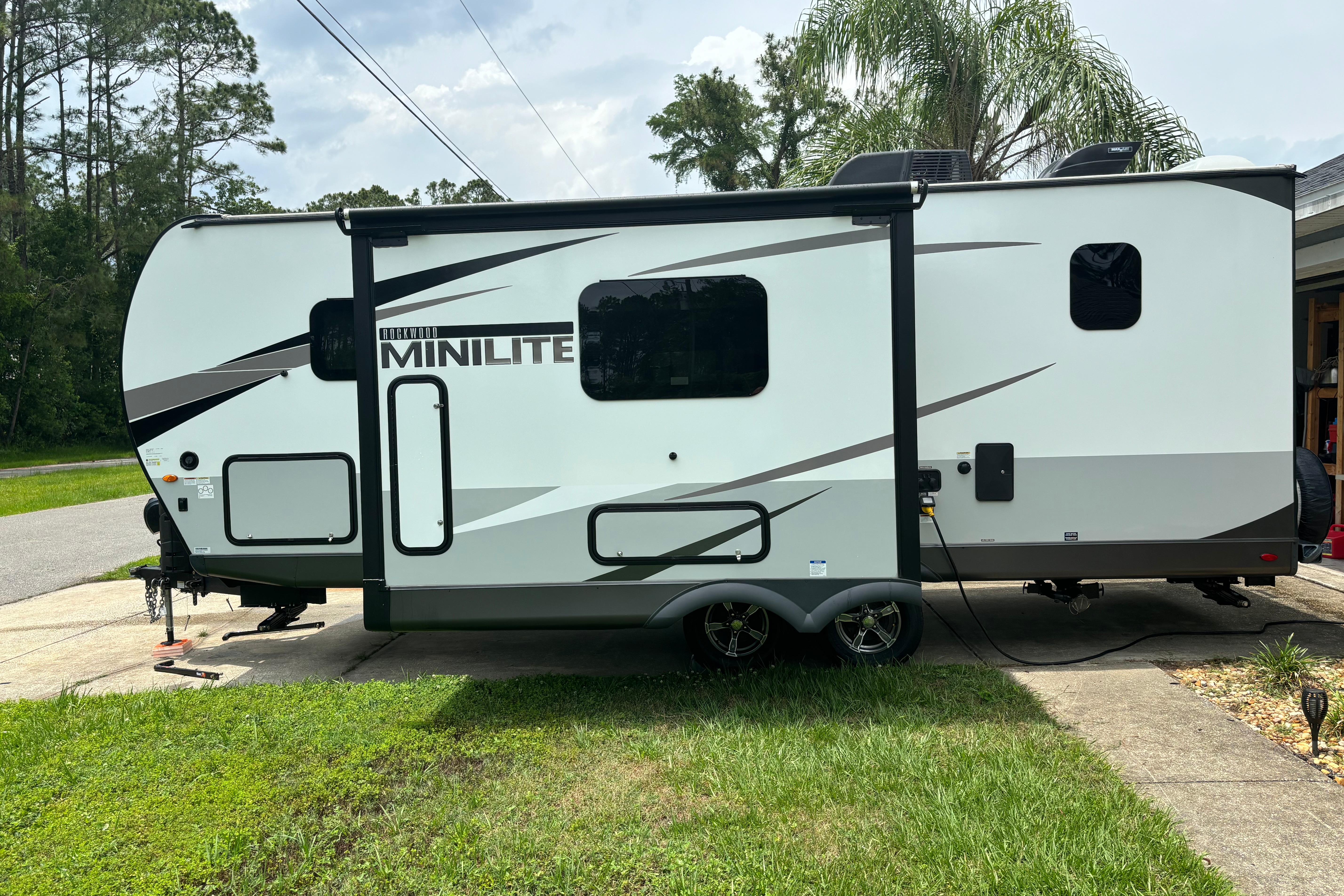 Barky's Rockwood Mini-Lite Travel Trailer