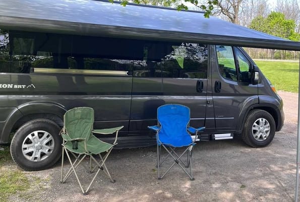 John's Roadtrek Zion srt Class B
