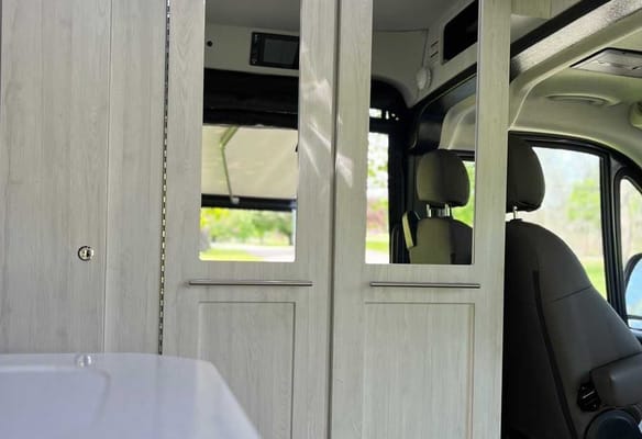 John's Roadtrek Zion srt Class B