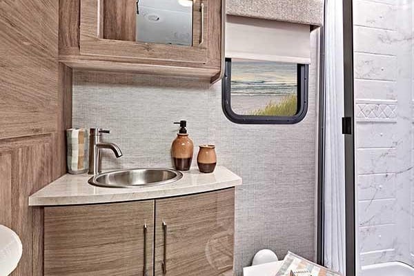 Catherine & Jose's 2021 Entegra Coach Qwest Class C