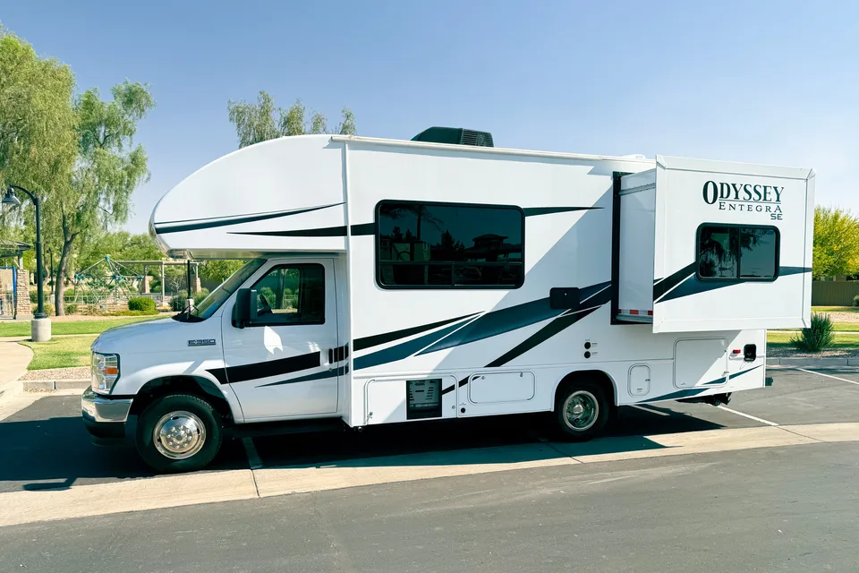 "Bell Rock" 2025 Entegra Coach Odyssey 22C Class C
