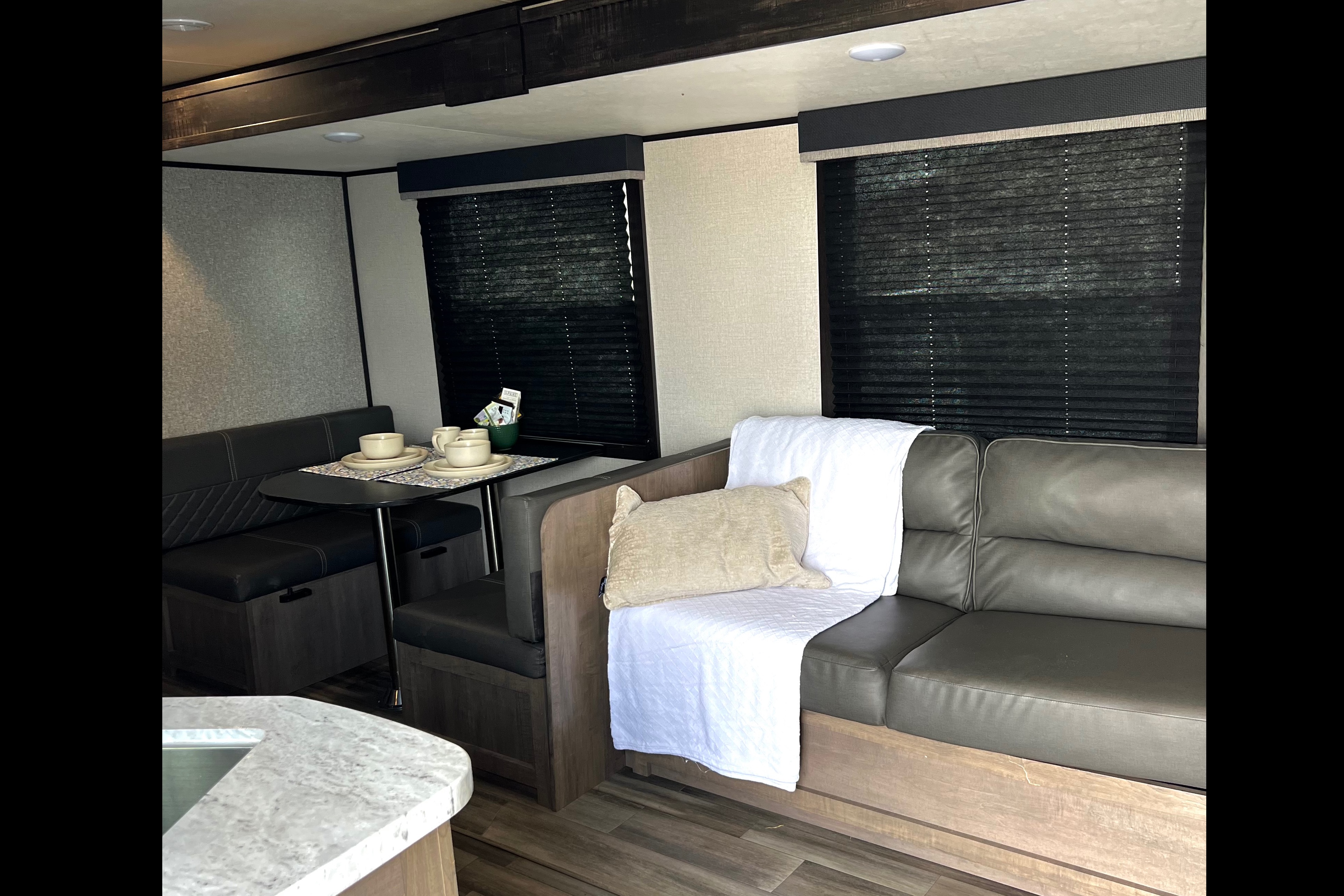Dream Starcraft 26BHS Travel Trailer