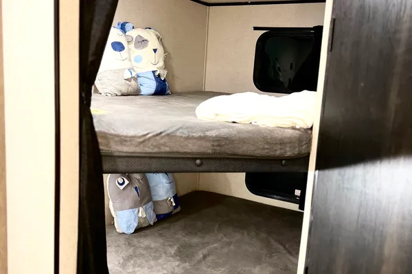 Dream Starcraft 26BHS Travel Trailer