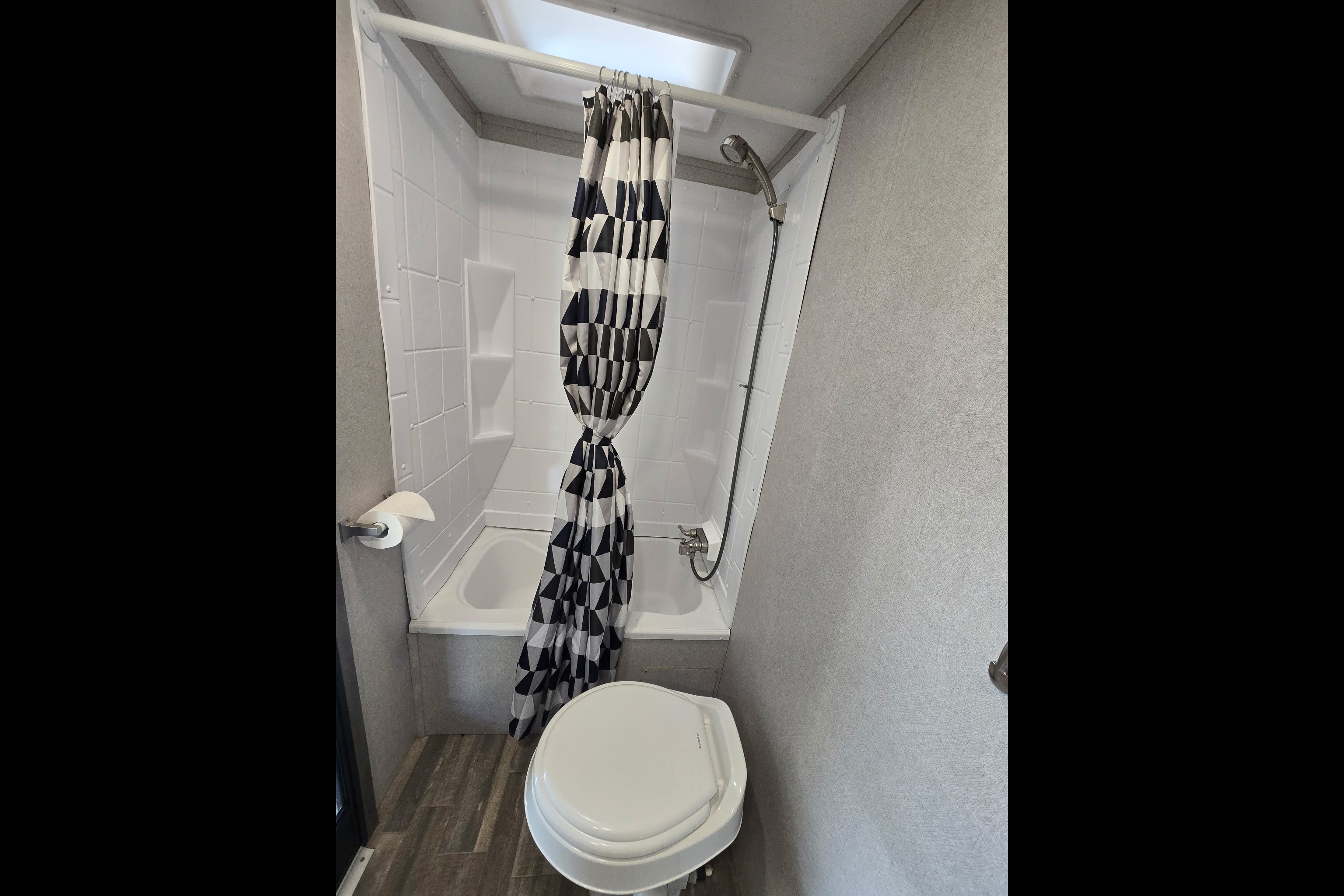 26' Forest River Vibe Bunkhouse | Sleeps 10 | Essentials Included | Delivery-Only