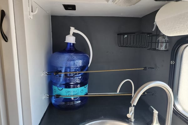 Meet “Wander” – Easy, Clean, Renovated 19' RV for New Travelers