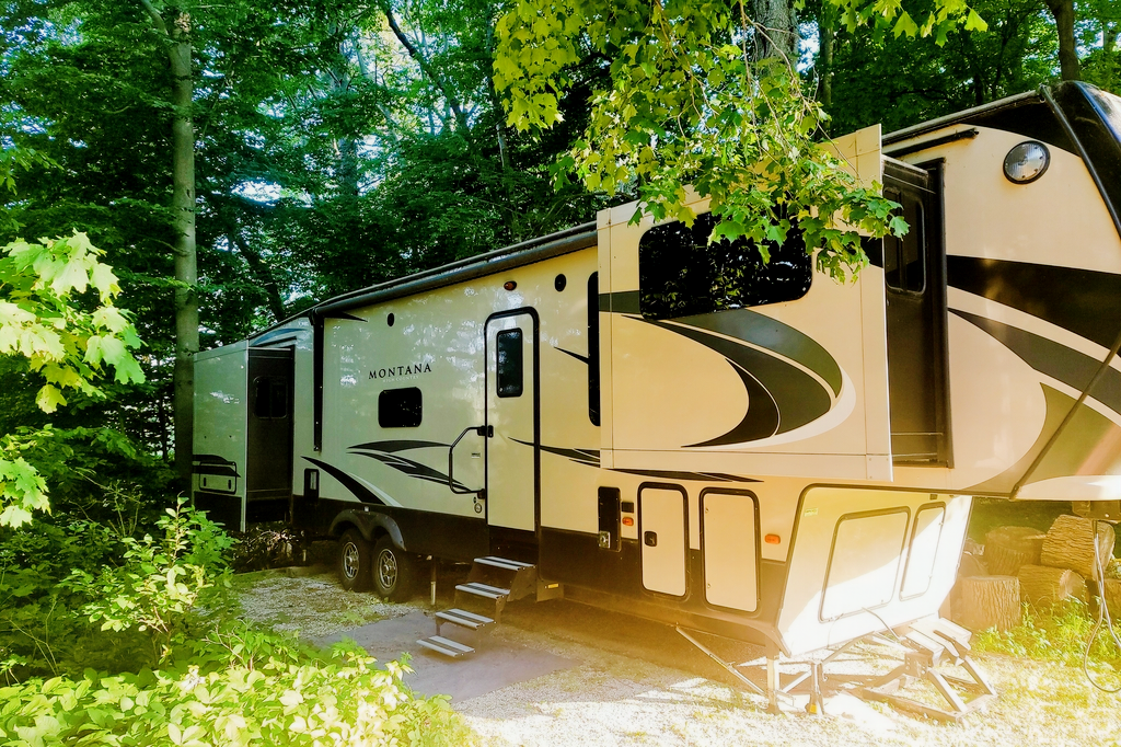The Landing - Keystone Montana High Country 375FL Fifth Wheel