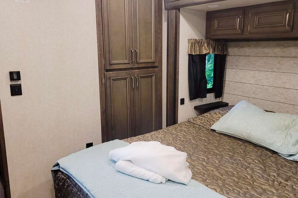 The Landing - Keystone Montana High Country 375FL Fifth Wheel