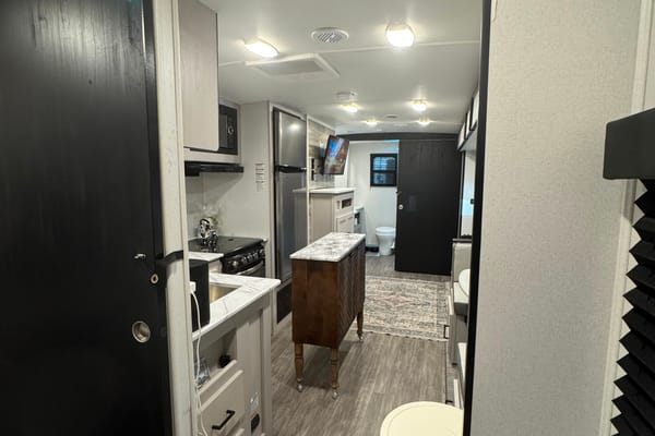 *LUXURY DELIVERED TO YOU!* HIGHLAND HIDEAWAY