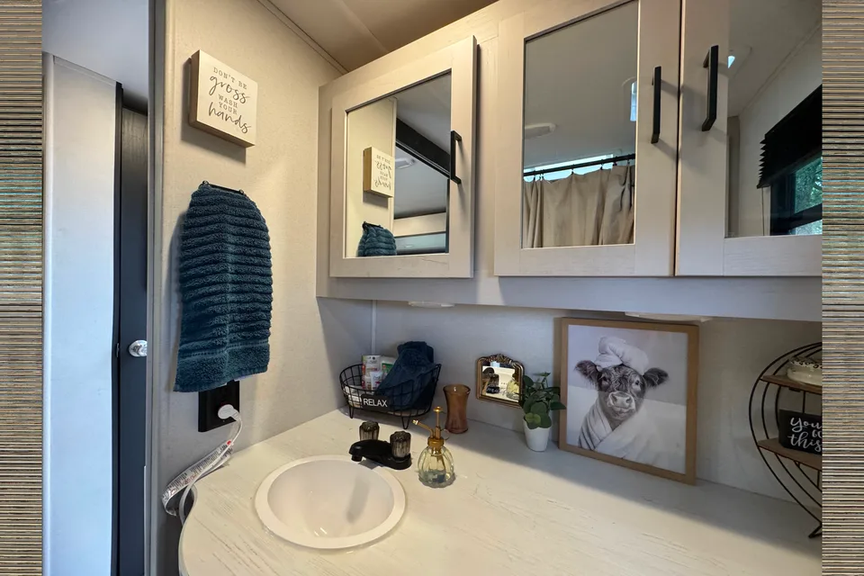 *LAST MINUTE SPECIAL!!  HIGHLAND HIDEAWAY