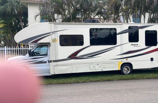Alexander's Jayco Redhawks 29XK 2017 Class C