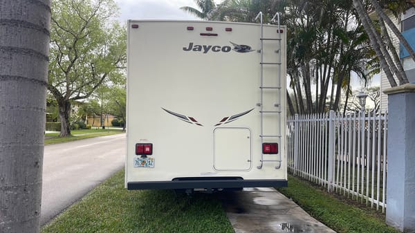 Alexander's Jayco Redhawks 29XK 2017 Class C
