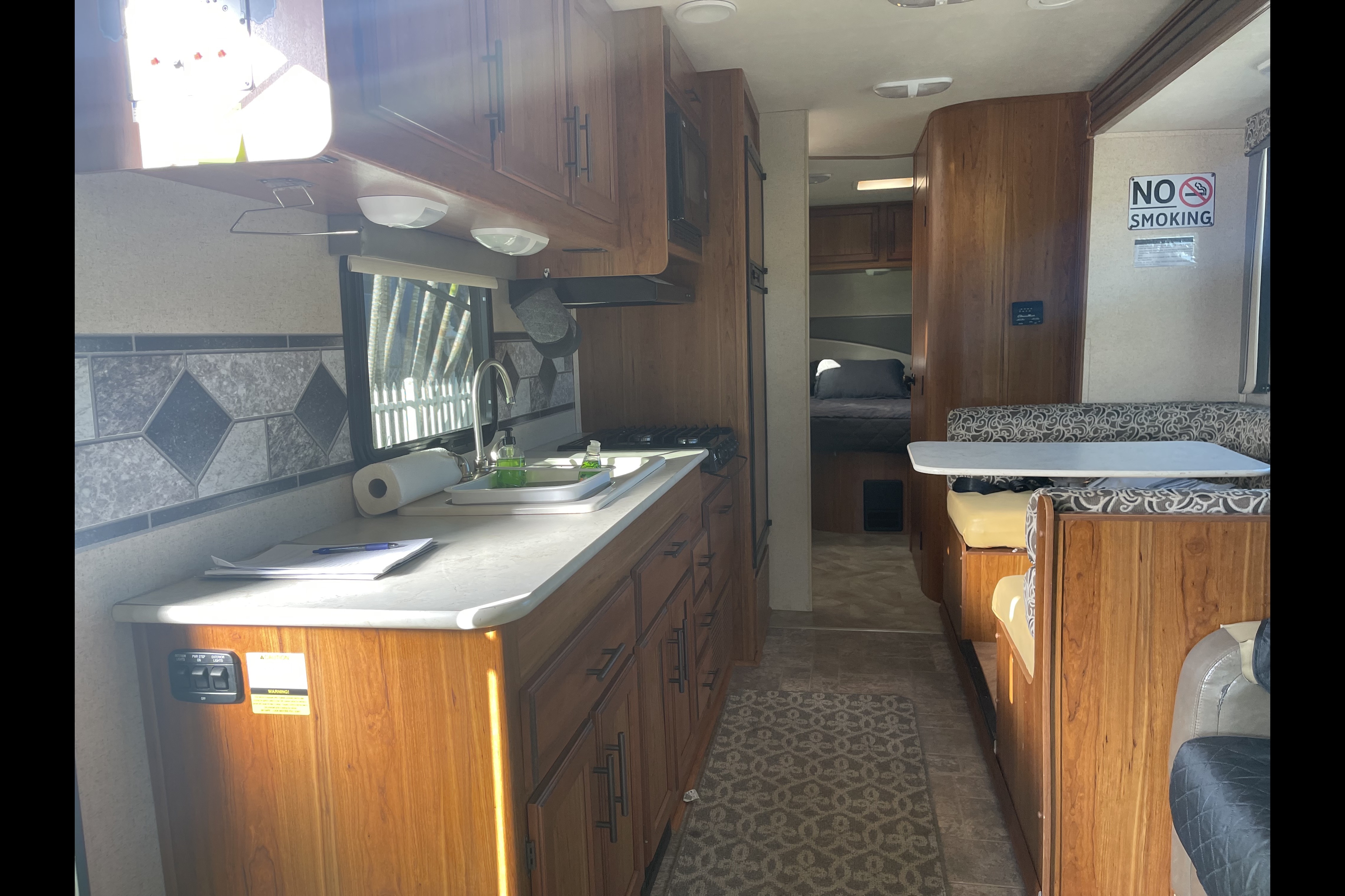 Alexander's Jayco Redhawks 29XK 2017 Class C
