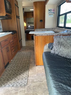 Alexander's Jayco Redhawks 29XK 2017 Class C
