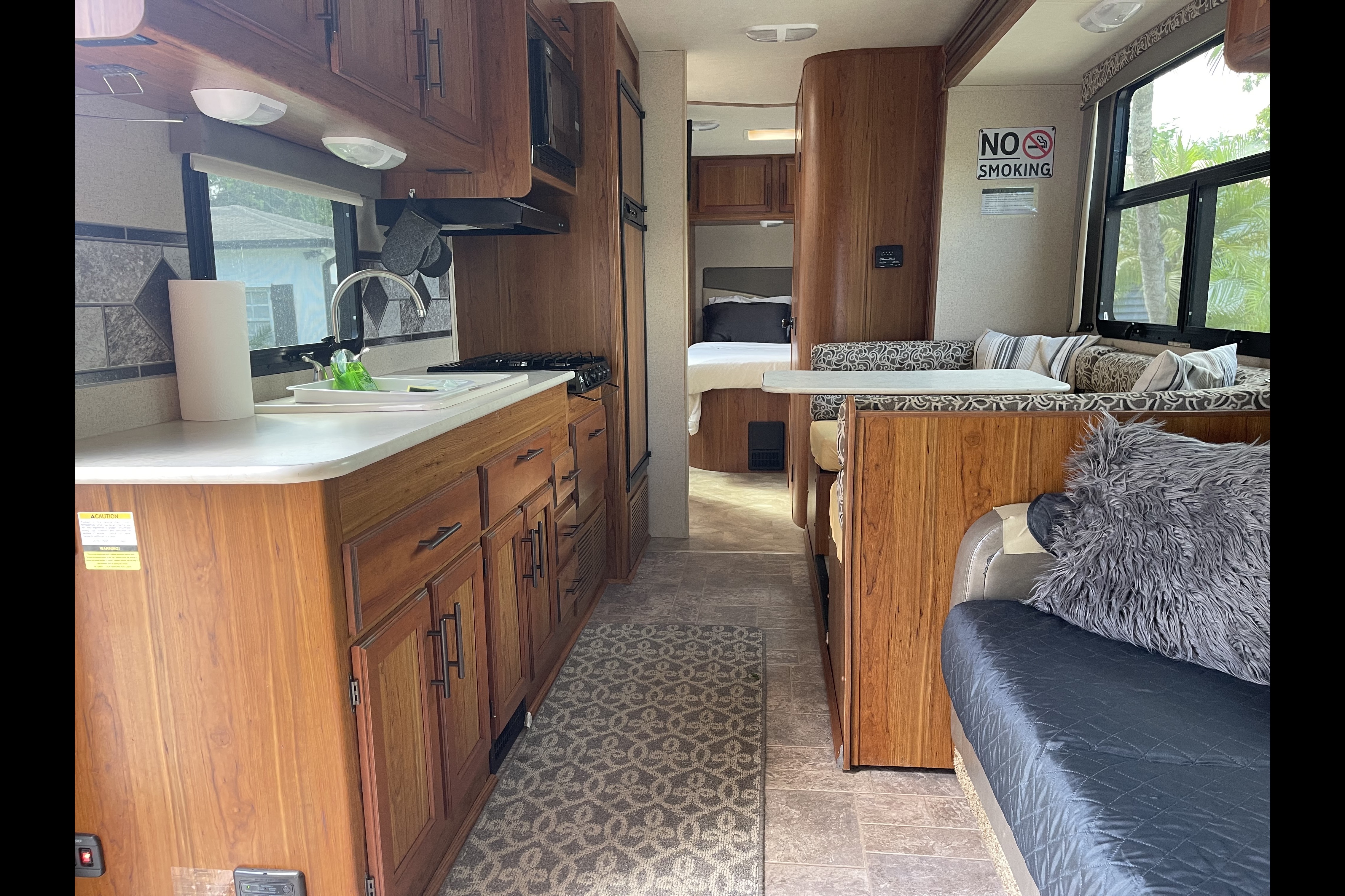 Alexander's Jayco Redhawks 29XK 2017 Class C