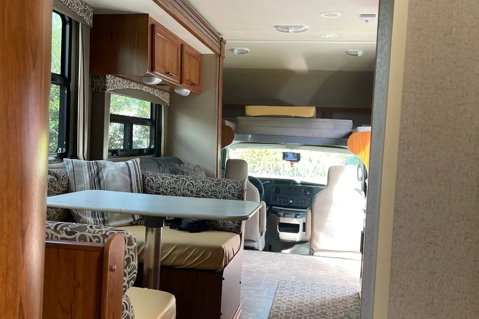Alexander's Jayco Redhawks 29XK 2017 Class C