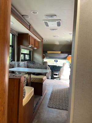 Alexander's Jayco Redhawks 29XK 2017 Class C