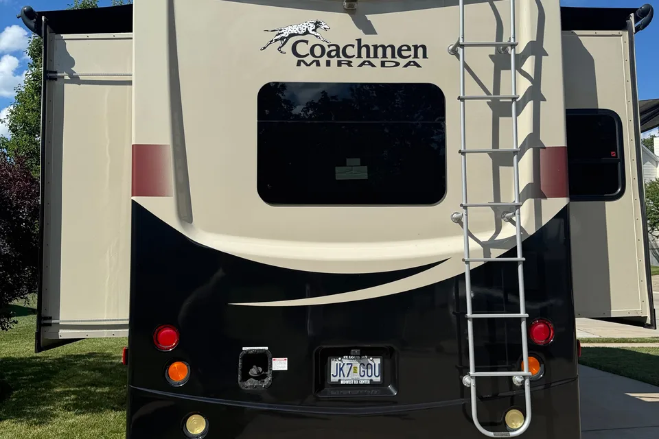 The Forest Park Cruiser - Luxury RV Experience